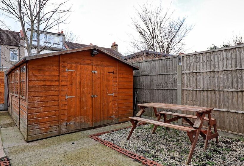 اقامتگاه Big 3bed 2bath House Tropical Oasis Pet Friendly!