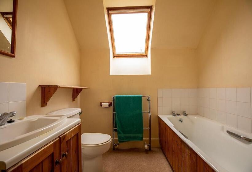 Traditional & Homely 2bd Cottage In Kemnay