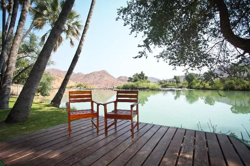 هتل Omarunga Epupafalls Camp