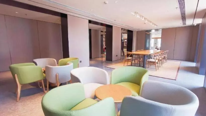 Ji Hotel Tonghua Railway Station Plaza