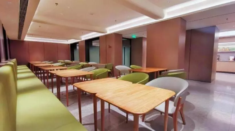 Ji Hotel Tonghua Railway Station Plaza