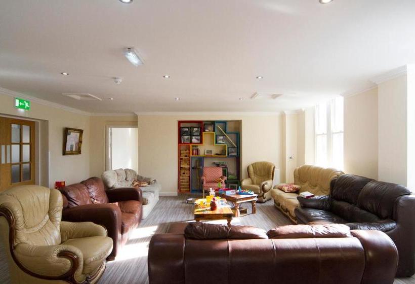 Отель Alton Castle Centre Hostel