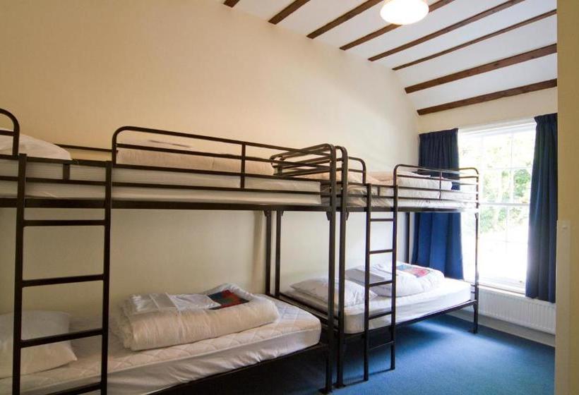 Отель Alton Castle Centre Hostel