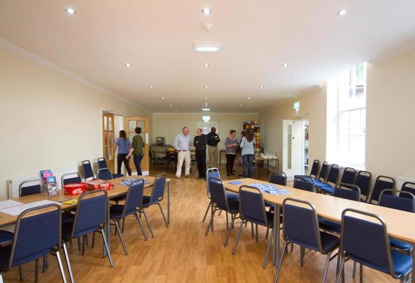 Отель Alton Castle Centre Hostel