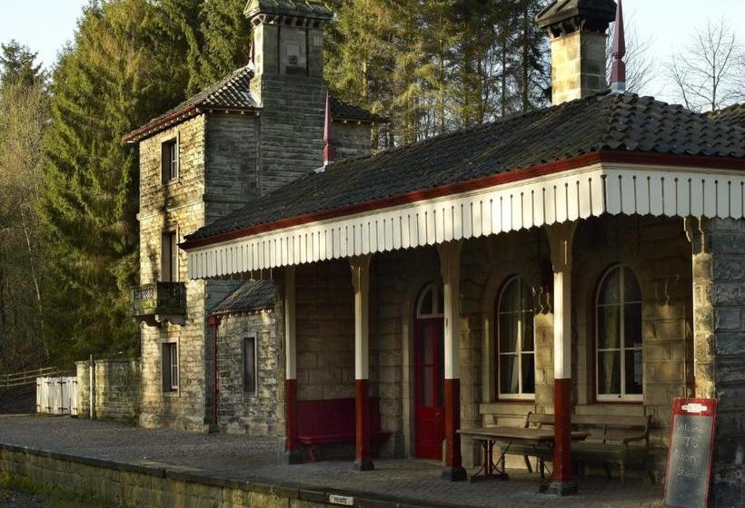 Отель Alton Castle Centre Hostel