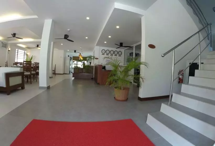 هتل Ariston Dhangethi Inn