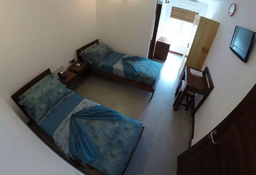 هتل Ariston Dhangethi Inn