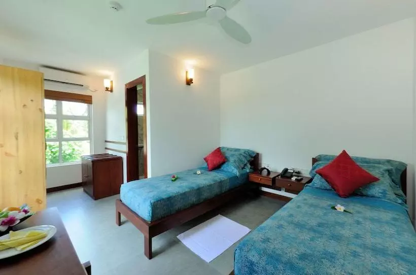 هتل Ariston Dhangethi Inn