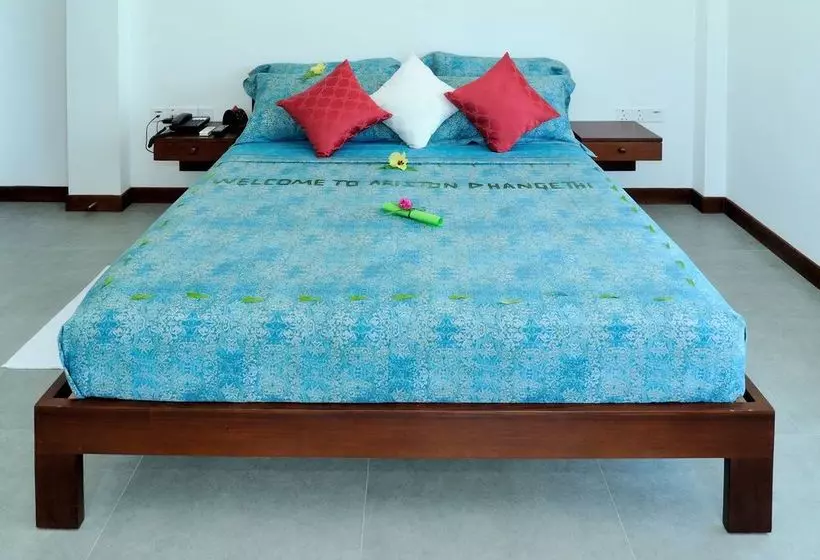 هتل Ariston Dhangethi Inn