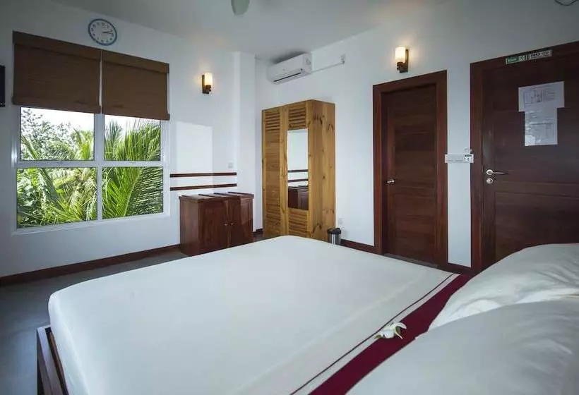 هتل Ariston Dhangethi Inn
