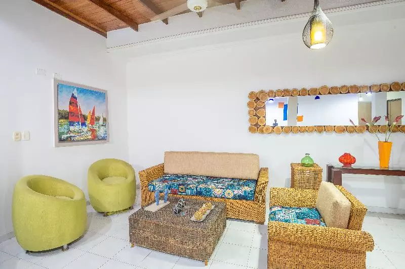 هتل Ayenda Casa Real