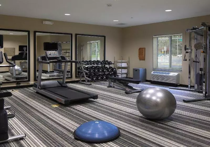 ホテル Candlewood Suites   Newark South   University Area, An Ihg