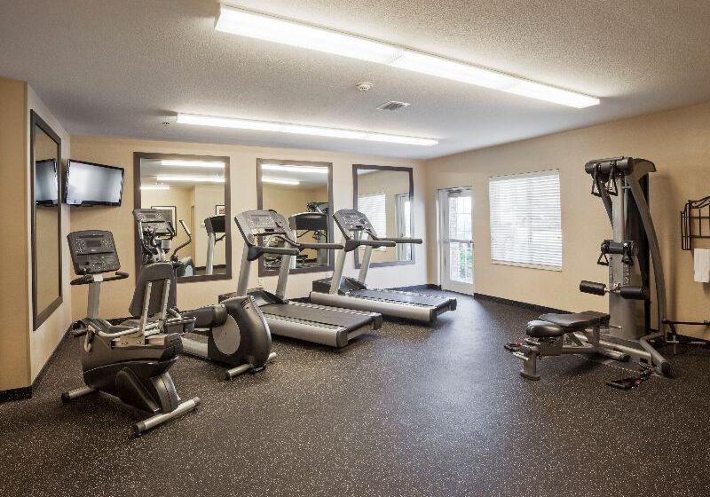 فندق Candlewood Suites   Newark South   University Area, An Ihg