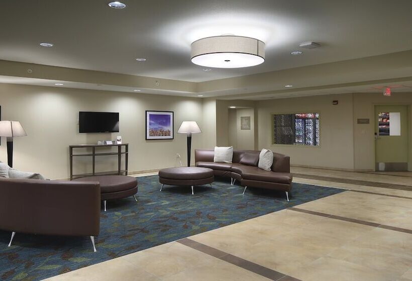 فندق Candlewood Suites   Newark South   University Area, An Ihg