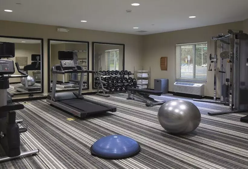 ホテル Candlewood Suites   Newark South   University Area, An Ihg