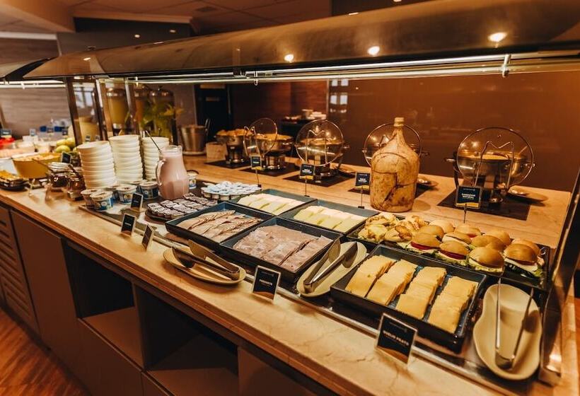 فندق Golden Tulip Natal Ponta Negra