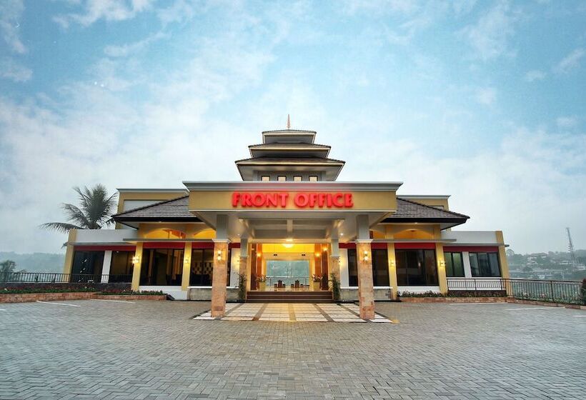 Grand Ussu Hotel & Convention