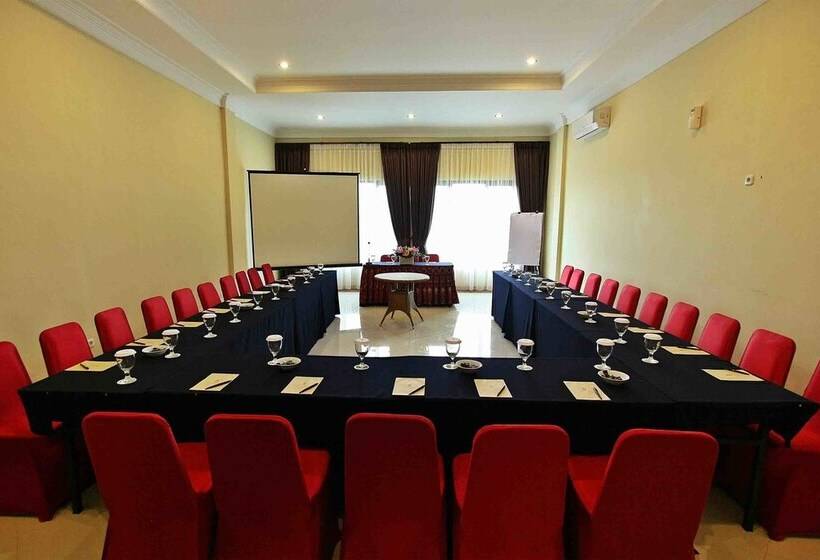 Grand Ussu Hotel & Convention