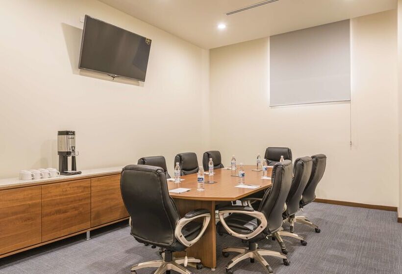 ホテル Hampton Inn & Suites By Hilton Salamanca Bajio