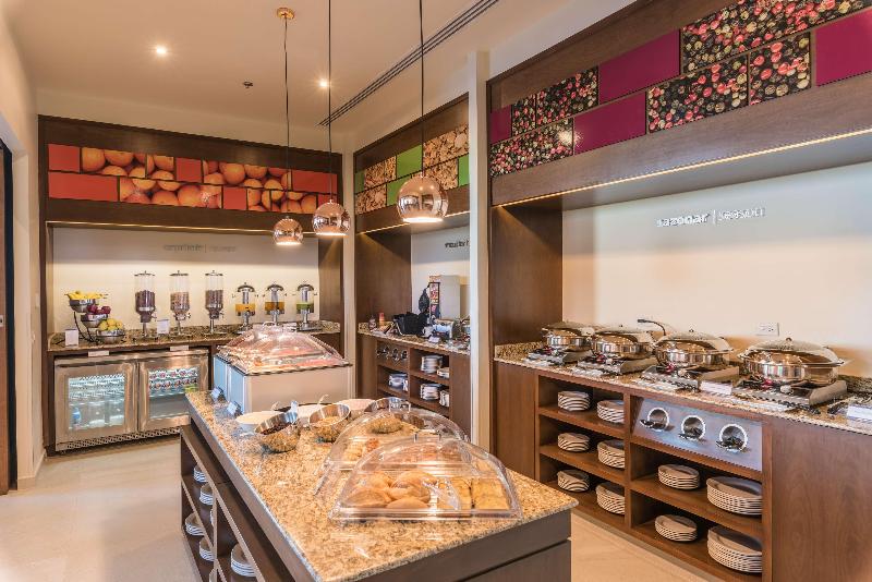 ホテル Hampton Inn & Suites By Hilton Salamanca Bajio