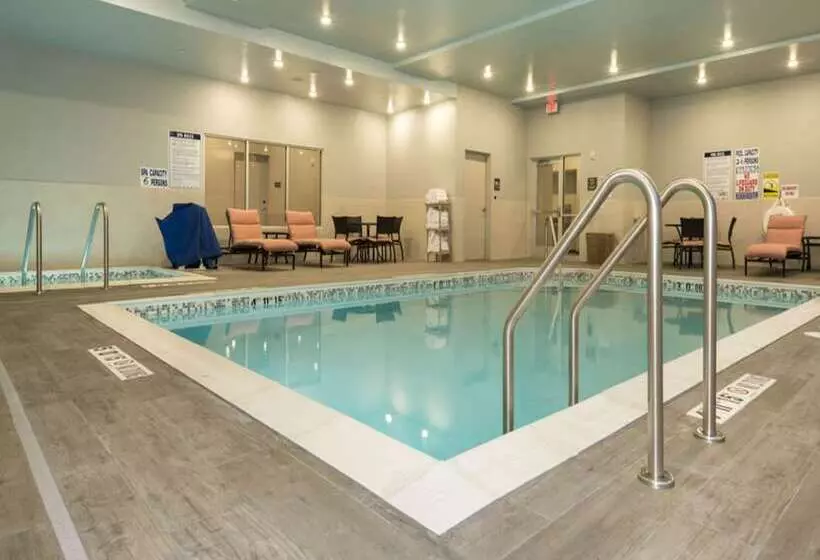 ホテル Hampton Inn & Suites Minneapolis University Area