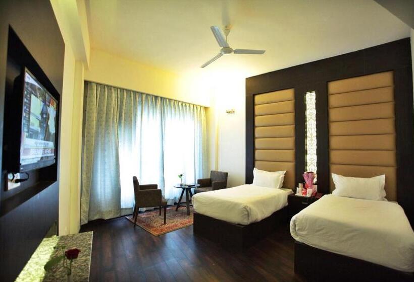 Lemon Tree Hotel, Katra