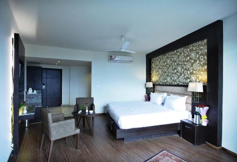 Lemon Tree Hotel, Katra