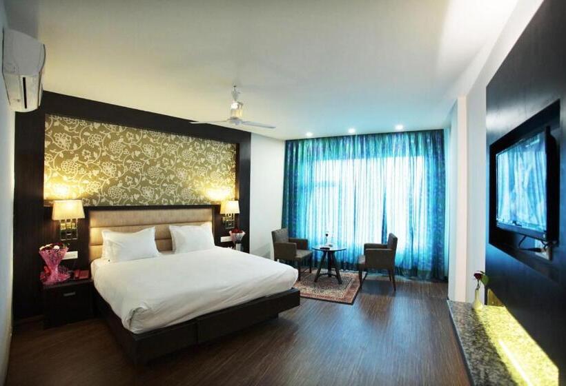 Lemon Tree Hotel, Katra