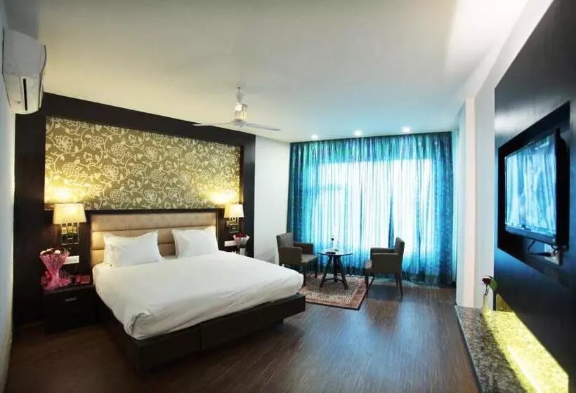 Lemon Tree Hotel, Katra