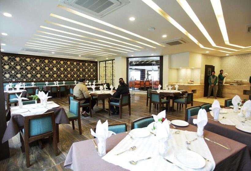 Lemon Tree Hotel, Katra