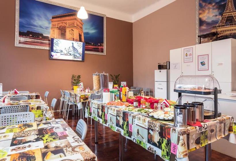 One World Hostel Kraków