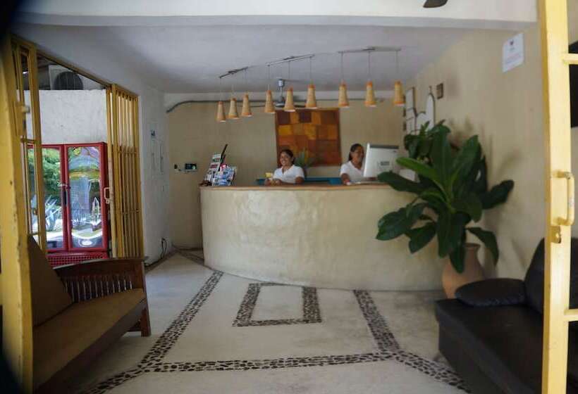 בית מלון כפרי Plaza Tangolunda