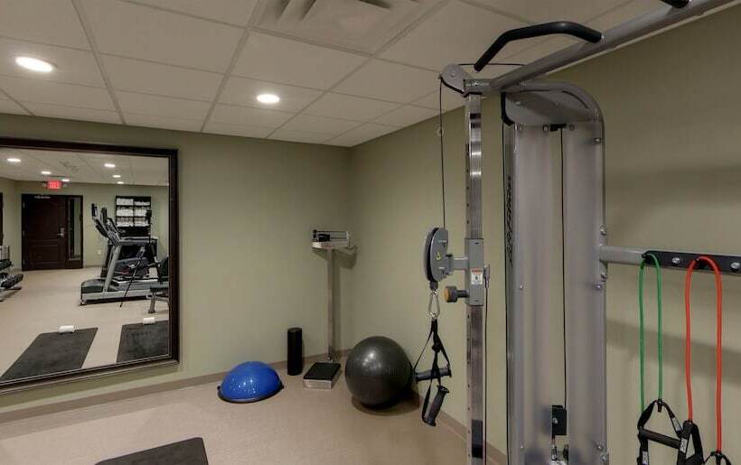 هتل Staybridge Suites Ann Arbor Research Parkway, An Ihg