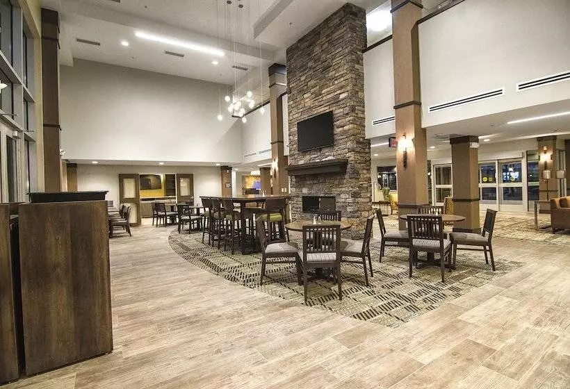 ホテル Staybridge Suites Marquette, An Ihg