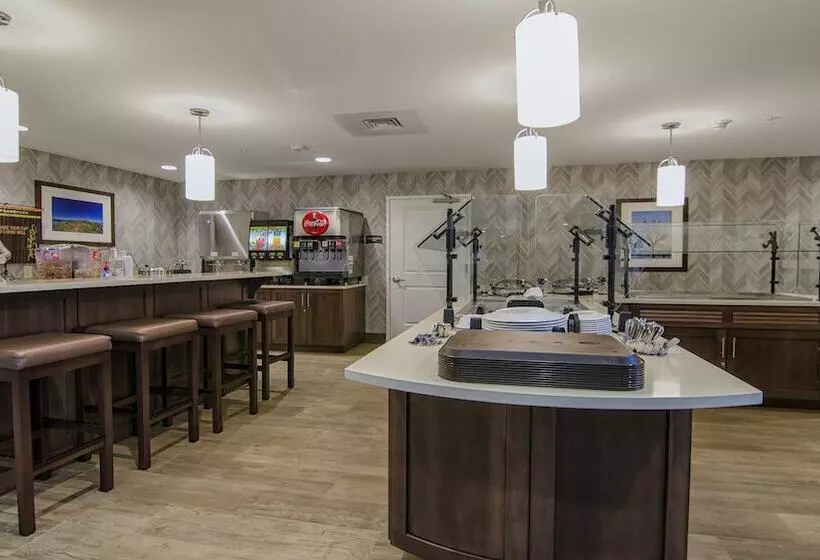 ホテル Staybridge Suites Marquette, An Ihg