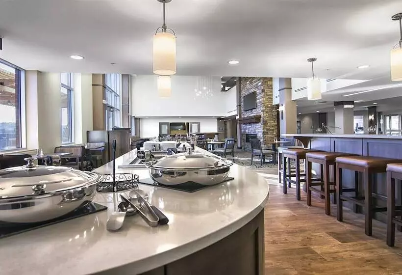 ホテル Staybridge Suites Marquette, An Ihg