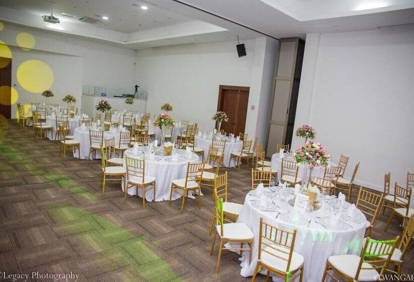 هتل Twangale Resort & Spa