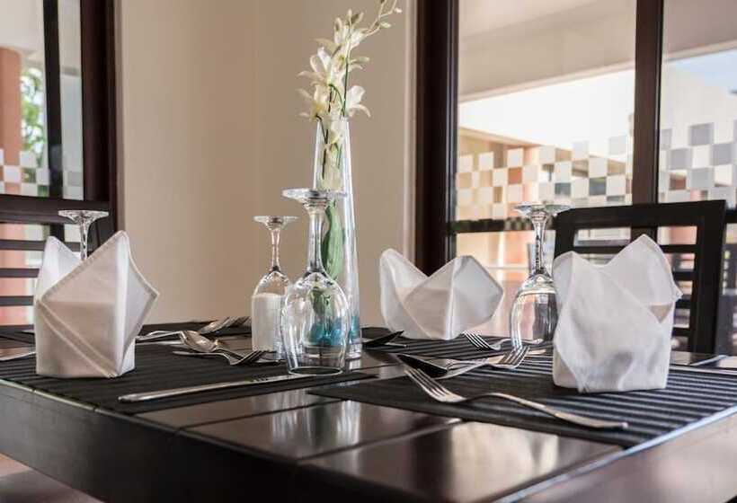 هتل Twangale Resort & Spa