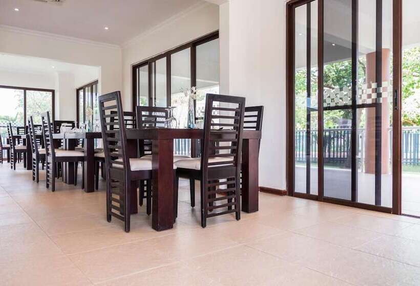 هتل Twangale Resort & Spa