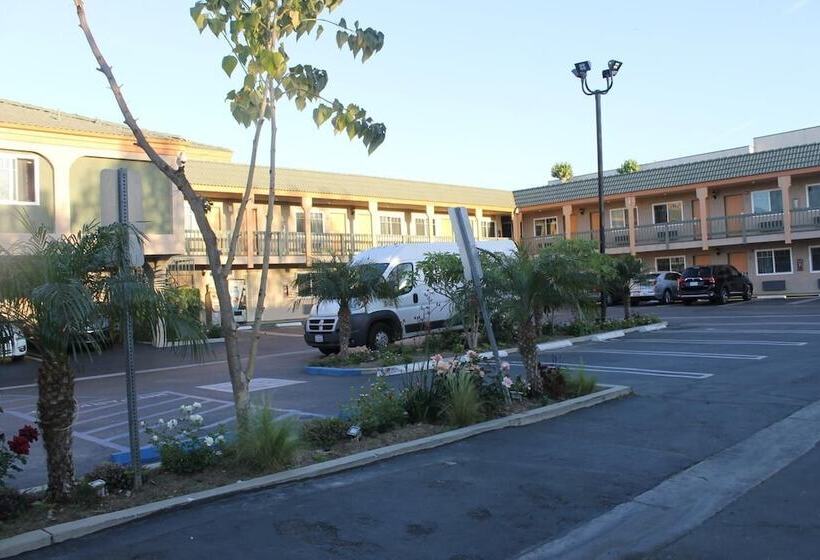 فندق على الطريق El Rancho Inn Hawthorne