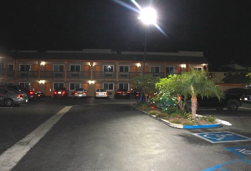 فندق على الطريق El Rancho Inn Hawthorne