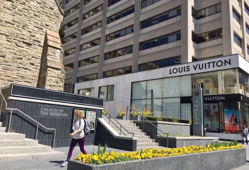 Altitude Suites On Yonge