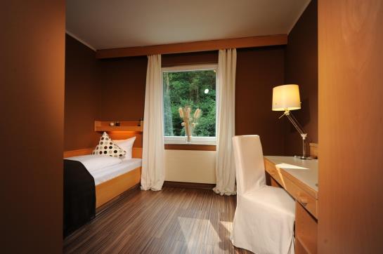 Zwo by Hotel Friends