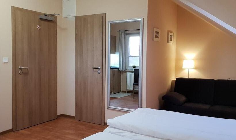 Airport Hotel One Aparthotel Sylt