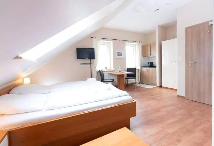 Airport Hotel One Aparthotel Sylt