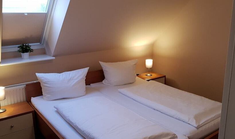 Airport Hotel One Aparthotel Sylt