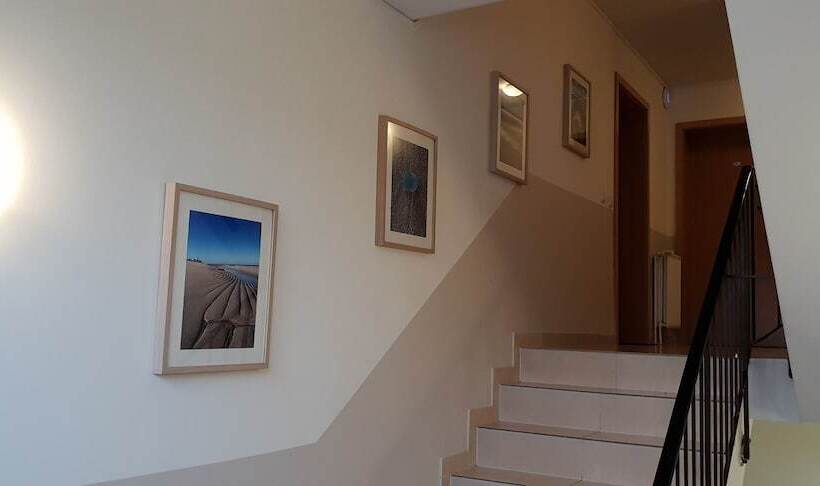 Airport Hotel One Aparthotel Sylt