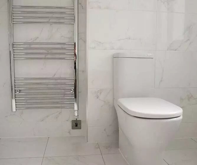 Aamiaismajoitus (B&B) The Canal Inn