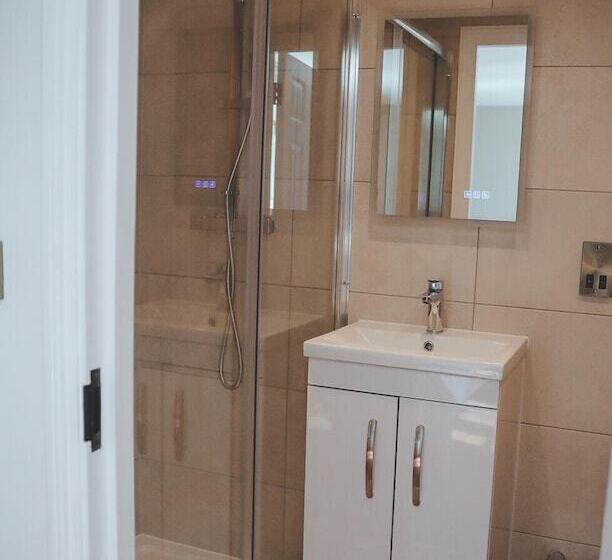 민박 The Canal Inn