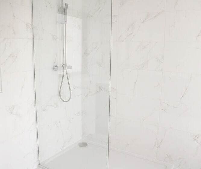 민박 The Canal Inn